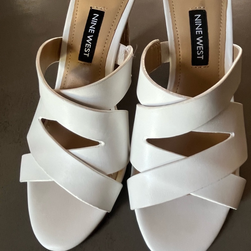 Excellent condition Nine West wedges women’s size 5 1/2
